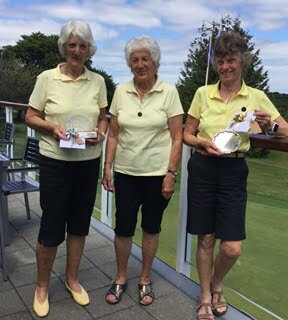 Vets Lady President Gill Prodger presenting the salvers to the winners